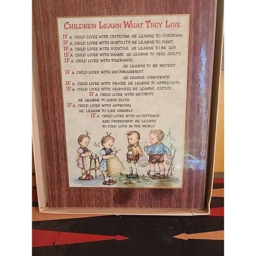 Children Learn What They‎ Live Vintage Saying On Pressed Wood 9 X 7 Inches